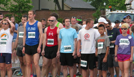 2015 St. Louis Make Tracks for the Zoo pre-race line-up