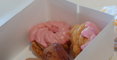 Tony's Donuts, Saint Louis, MO - Strawberry cake