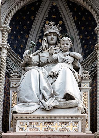 Statue of Mary and Jesus at the Florence Cathedral Santa Maria del Fiore